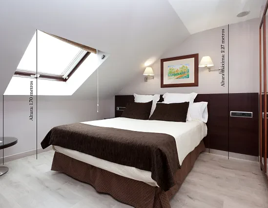 KLEINES DOPPELZIMMER